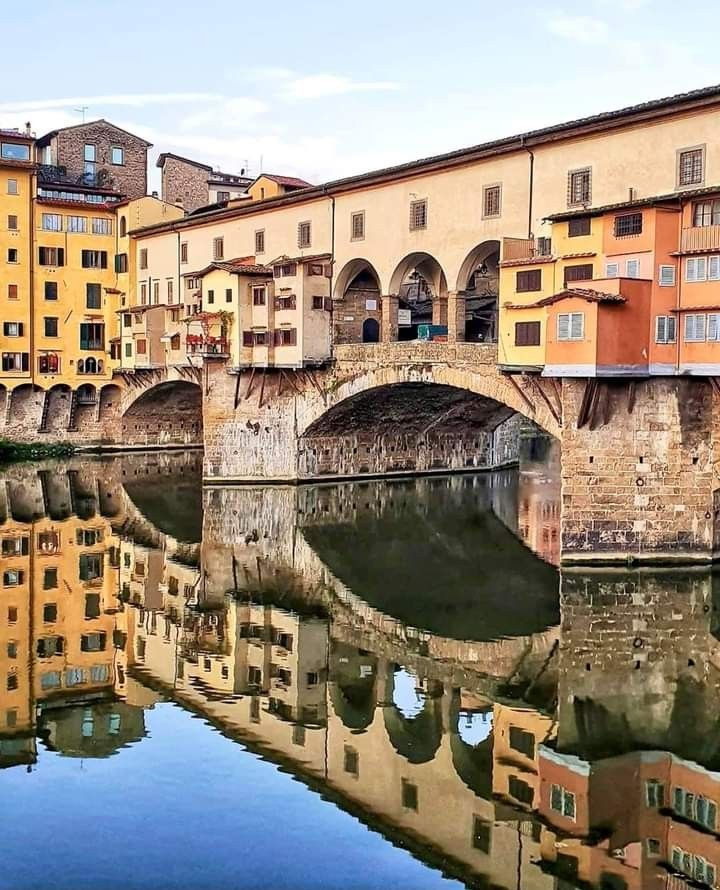 The Cathedral of Santa Maria del Fiore and Brunelleschi\'s dome in Florence: the greatest dome of the Renaissance, free to admire from the piazza
