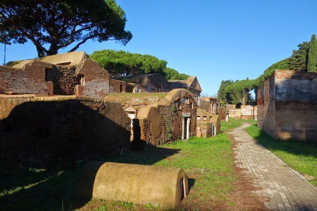 The Necropoli of Porto at Fiumicino: the burial grounds where the workers and inhabitants of the ancient port were laid to rest