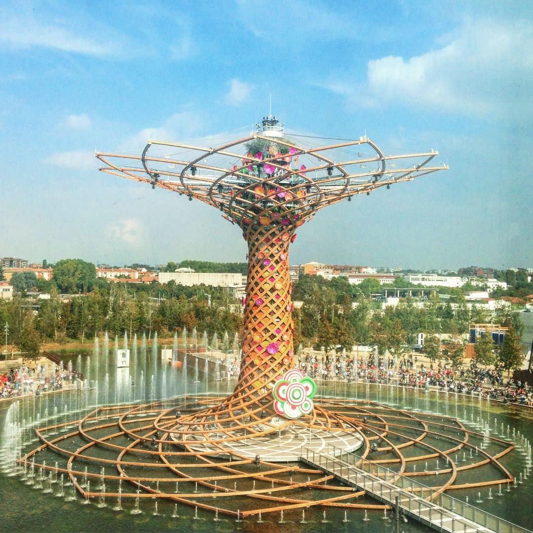 The Palazzo Italia at the Milan Expo 2015, the extraordinary air-purifying urban forest designed by Nemesi and Partners for the Italian National Pavilion