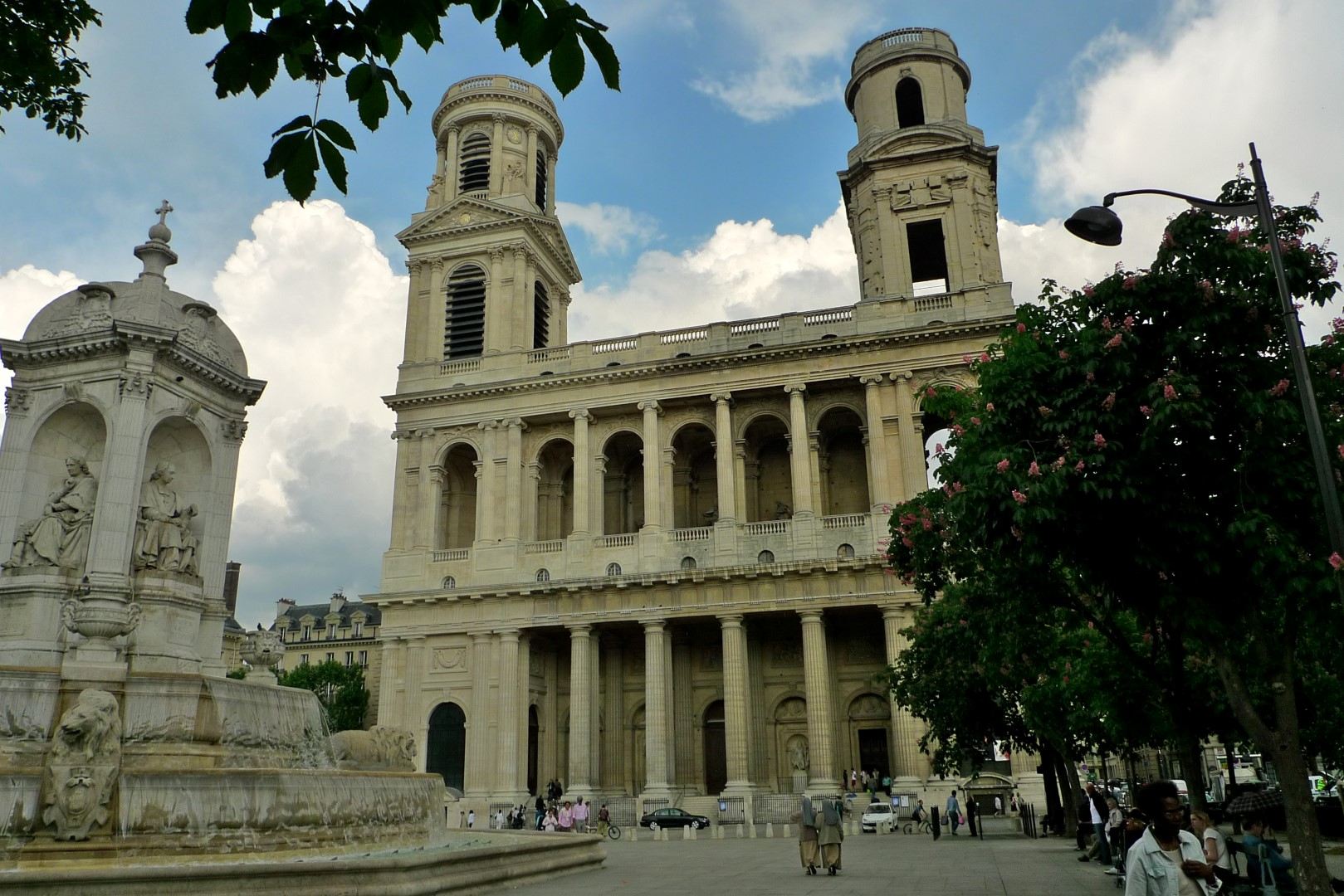 The Musée d'Art Moderne de Paris, one of the city's finest free museums, near the Seine.