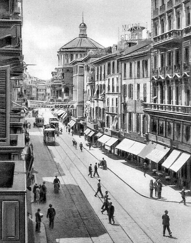 Corso Vittorio Emanuele II in Turin in the early nineteenth century, the elegant baroque street where Palazzo Feyles stands at its corner with Via San Massimo